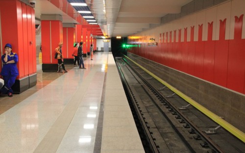 Кемпір өз мысығын көрсетеді Егде жастағы әйелдердің үйдегі порно видеолары